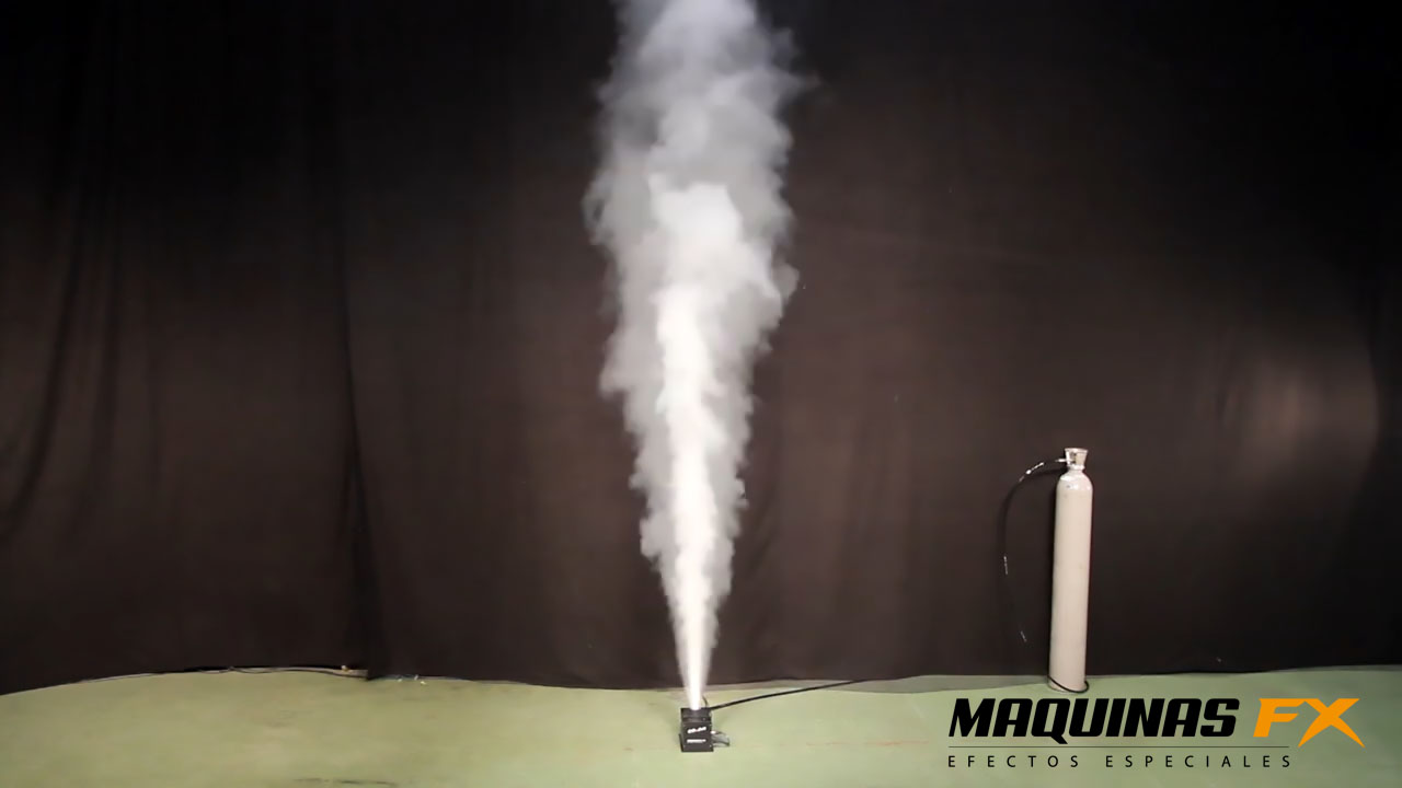 Chorro de humo criogénico creado con la máquina CO2 Jet Swing
